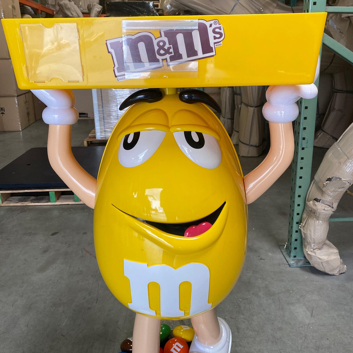 p*l様 M&M's イエローマスコット お菓子入れ fit=scale-down,w=1200
