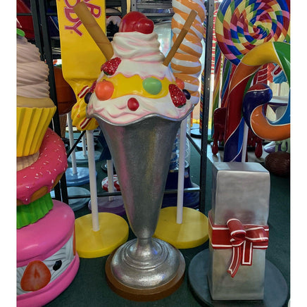 Ice Cream Sundae Over Sized Statue - LM Treasures 