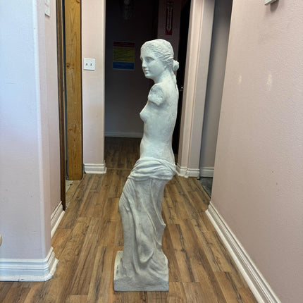 Venus De Milo Statue