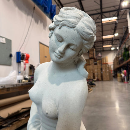 Bather Venus Roman Stone Finish Statue
