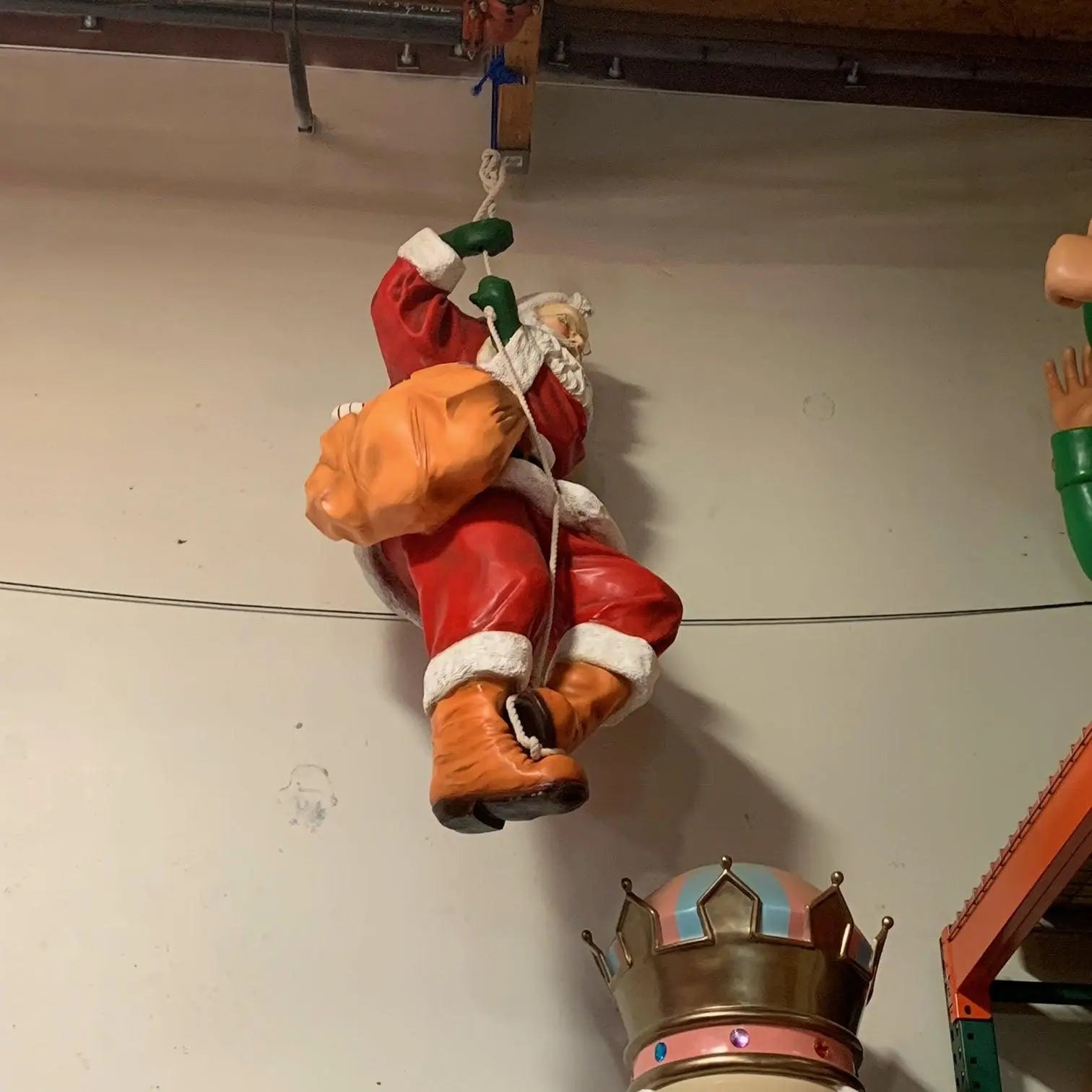 Bottom Statue Rope Santa On Rope Hanging Life Size Statue | LM Treasures – LM Treasures