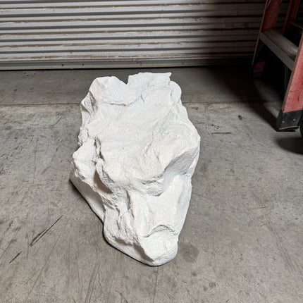 Medium White Rock Siji Iceberg Statue