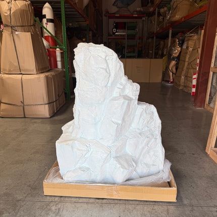 Large White Rock Siji Iceberg Statue