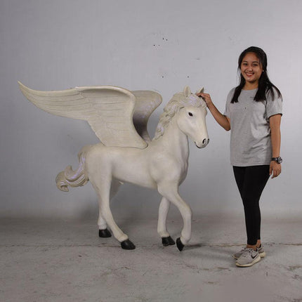 Baby Pegasus Statue - LM Treasures 