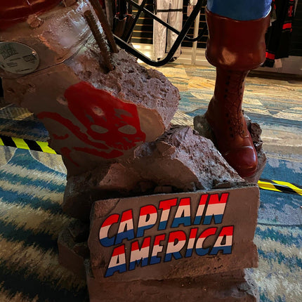 Marvel Comics Captain America Life Size Statue Disney 1:1
