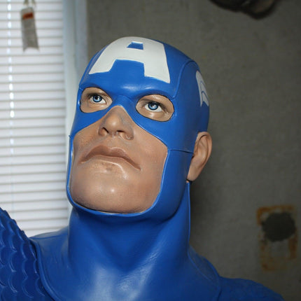 Marvel Comics Captain America Life Size Statue Disney 1:1
