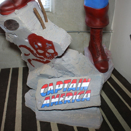 Marvel Comics Captain America Life Size Statue Disney 1:1