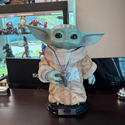 Star Wars: The Mandalorian Grogu Baby Yoda Life Size Statue Denuo Novo