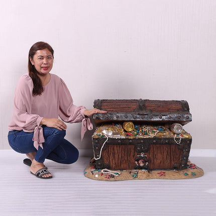 Treasure Chest Pirate's Coffer Statue - LM Treasures 