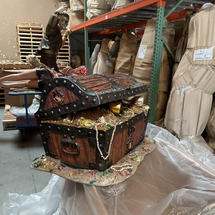 Treasure Chest Pirate's Coffer Statue - LM Treasures 