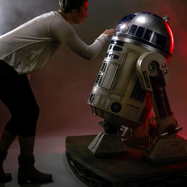 Star Wars R2-D2 Life Size Replica Statue Sideshow