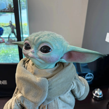 Star Wars The Child Grogu Life Size Statue Sideshow LM Treasures - SS