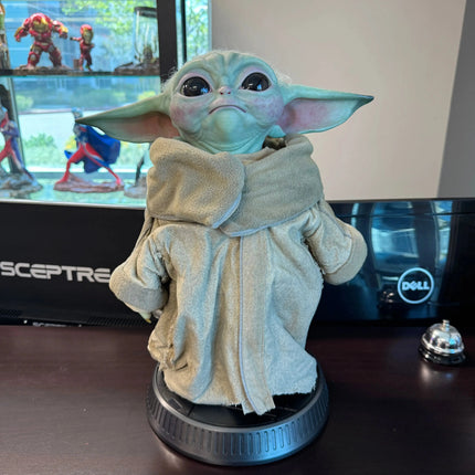Star Wars The Child Grogu Life Size Statue Sideshow LM Treasures - SS