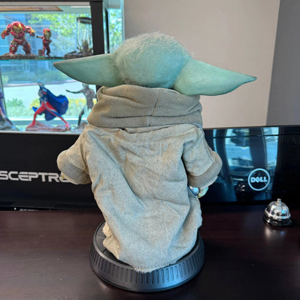 Star Wars The Child Grogu Life Size Statue Sideshow LM Treasures - SS