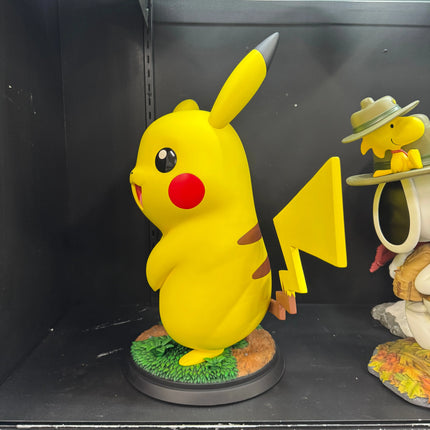 Pokemon Pikachu Table Top Statue Sideshow