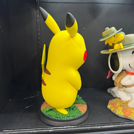 Pokemon Pikachu Table Top Statue Sideshow