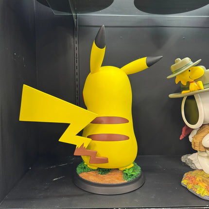 Pokemon Pikachu Table Top Statue Sideshow