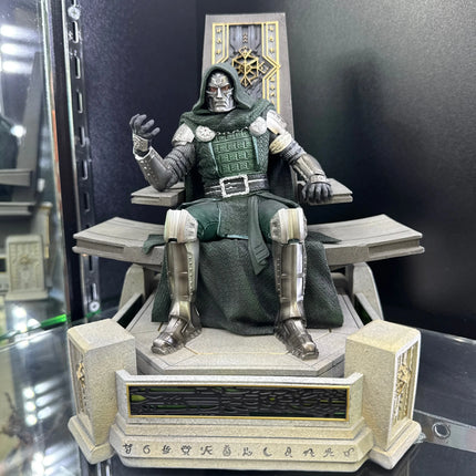 Doctor Doom on Throne 1:10 Scale Statue Iron Studios LM Treasures - IR