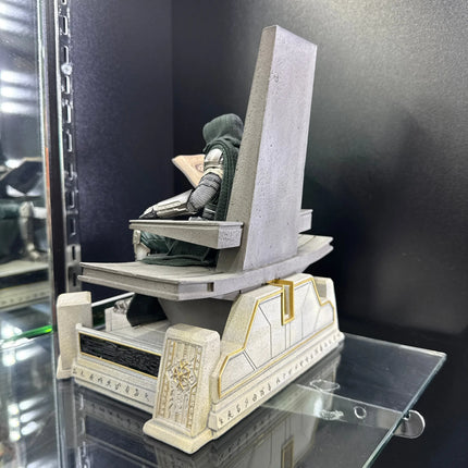 Doctor Doom on Throne 1:10 Scale Statue Iron Studios LM Treasures - IR