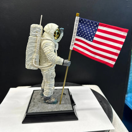 Apollo 11 Astronaut NASA Statue Art Scale 1/10 Iron Studios LM Treasures - IR