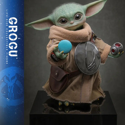 Star Wars Grogu with Accessories Life Size 1:1 Statue Hot Toys