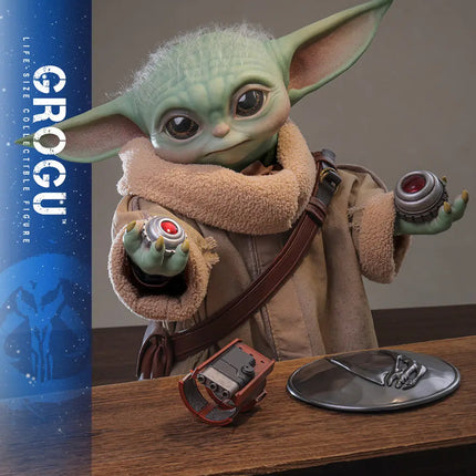 Star Wars Grogu with Accessories Life Size 1:1 Statue Hot Toys