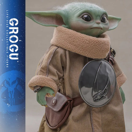Star Wars Grogu with Accessories Life Size 1:1 Statue Hot Toys