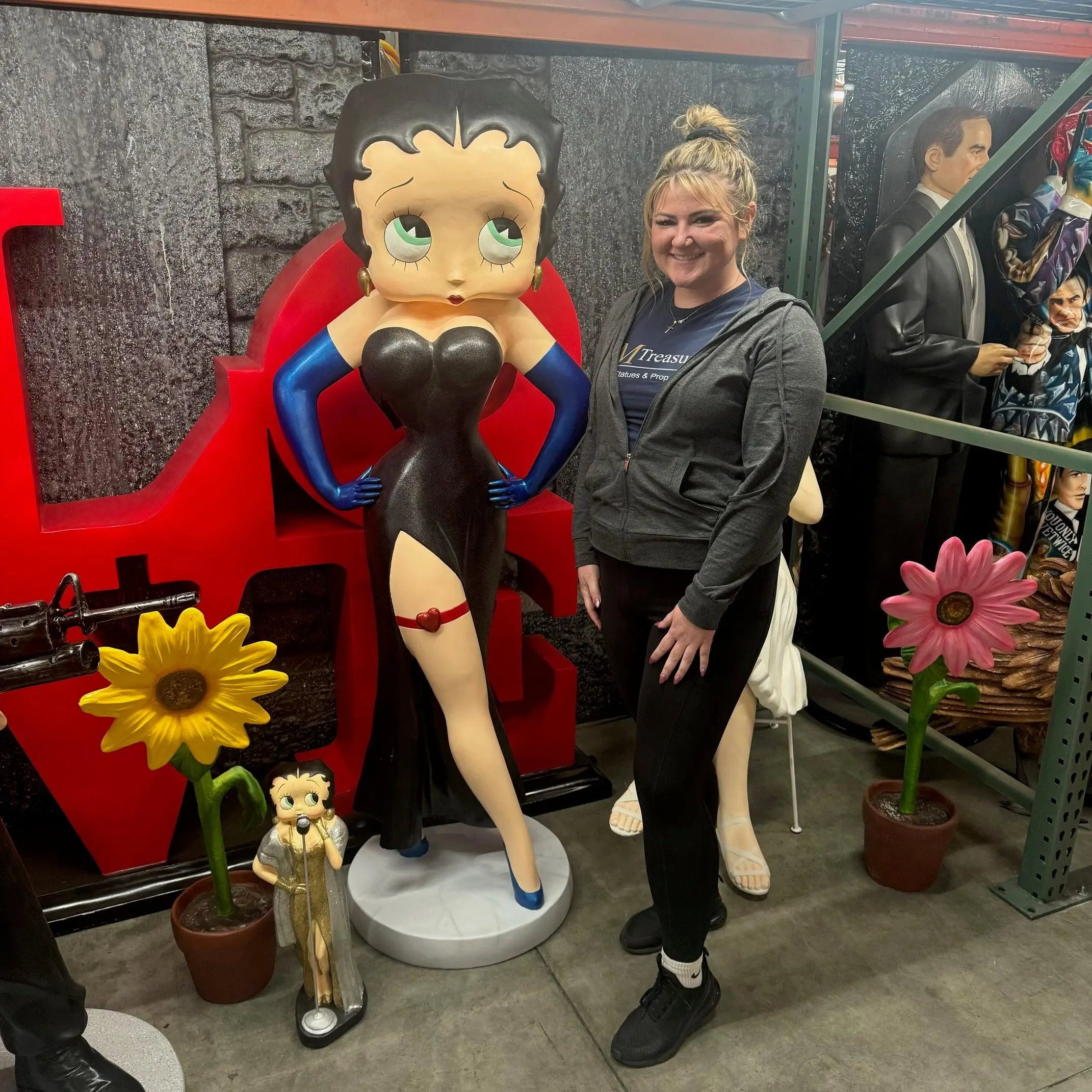 Statue de 52 cm de haut de Betty Boop en robe rouge (1) - - Catawiki Statue de 52 cm de haut de Betty Boop en robe rouge (1) - - Catawiki