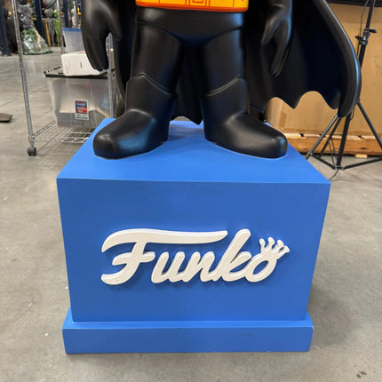 Funko POP Heroes Batman 80th Life Size Statue LM Treasures - P