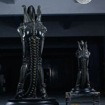 Bowing Alien Big Chap Xenomorph Life Size Statue LM Treasures - RS