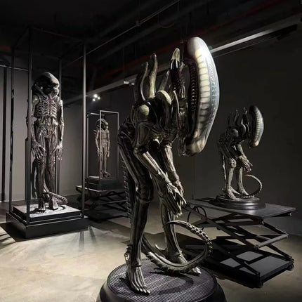 Bowing Alien Big Chap Xenomorph Life Size Statue LM Treasures - RS