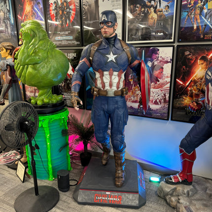 Captain America Life Size Statue From Civil War LM Treasures - MM