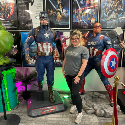 Captain America Life Size Statue From Civil War LM Treasures - MM