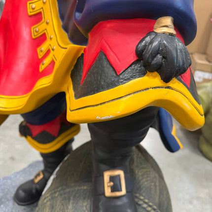 Pre-Owned Licensed Captain Morgan Life Size Statue LM Treasures - P