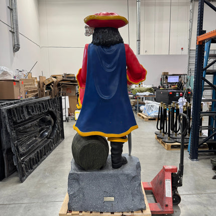 Pre-Owned Licensed Captain Morgan Life Size Statue LM Treasures - P