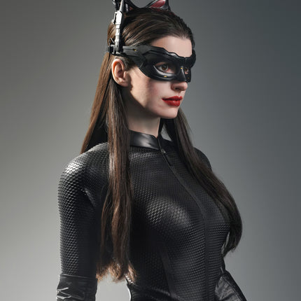 The Dark Knight Catwoman Life Size Statue (Anne Hathaway) Queen Studios