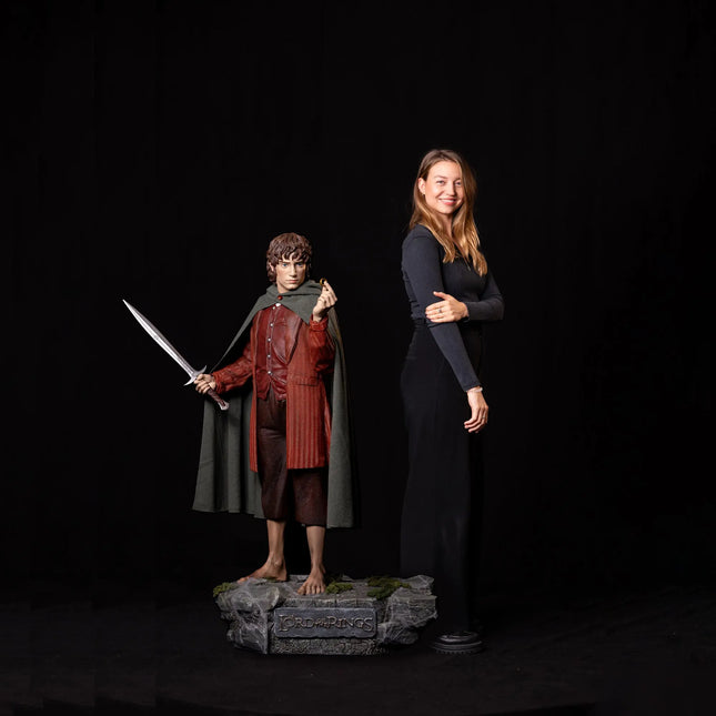 Lord of the Rings Frodo 1:1 Life Size Statue LM Treasures - MM