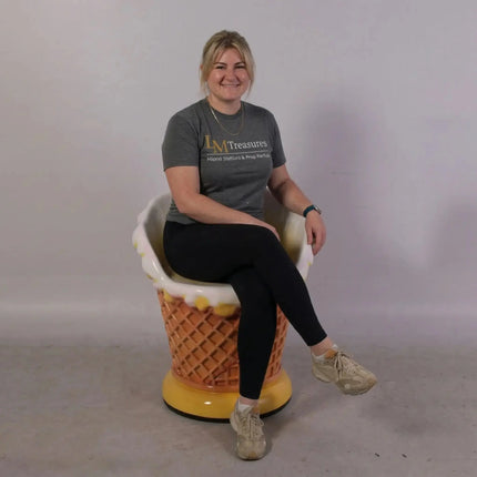 Ice Cream Table And Chairs Set Over Sized Statue LM Treasures - H