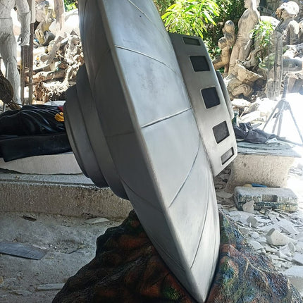 Crashed Alien Space Ship UFO 6ft Statue