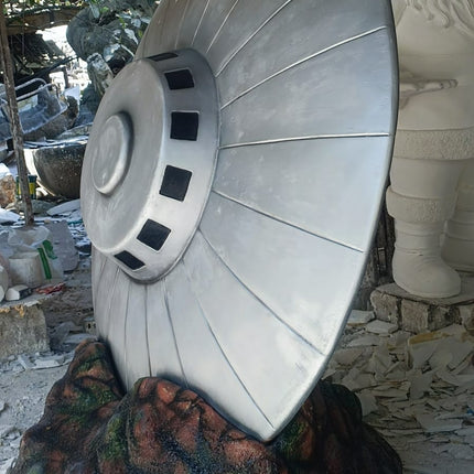 Crashed Alien Space Ship UFO 6ft Statue