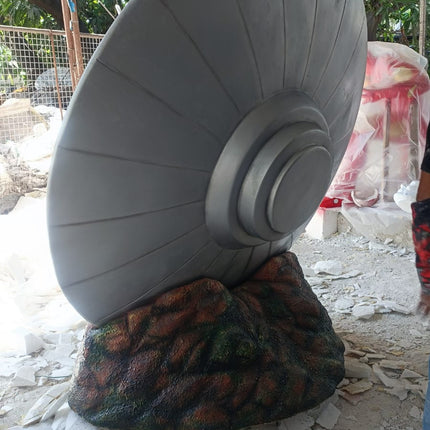Crashed Alien Space Ship UFO 6ft Statue