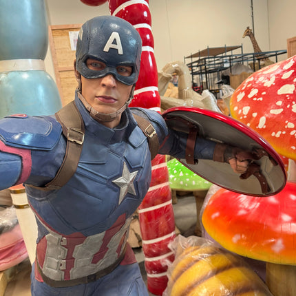 Pre-Owned Display Captain America: Civil War Life Size Statue LM Treasures - BK