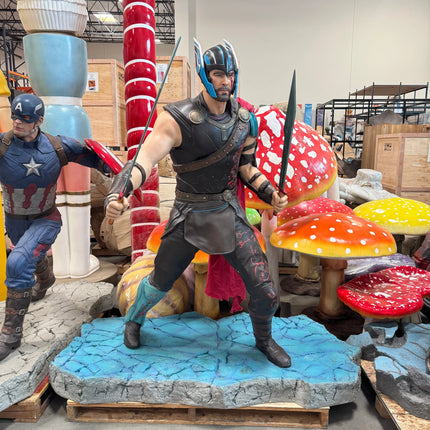 Pre-Owned Display Thor: Ragnarok Thor Life Size Statue LM Treasures - BK