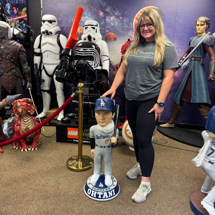 LA Dodgers Shohei Ohtani in Grey Bobblehead Statue