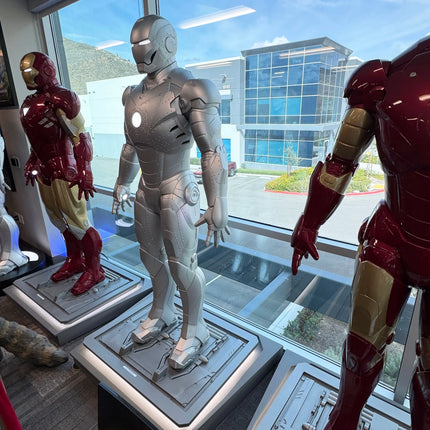 Iron Man 3 Mark II on DX Base Life Size Statue LM Treasures - BK