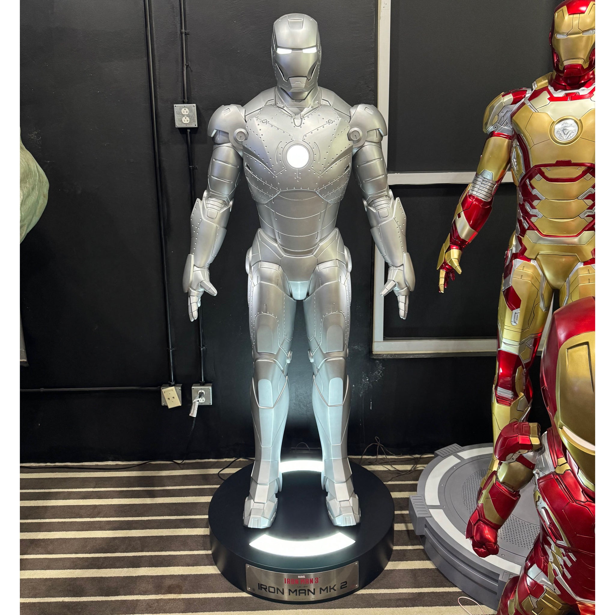 Iron Man Mark 3 Life-Size Statue