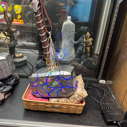 Thor: Love And Thunder Mjolnir Special Edition Master Craft Statue
