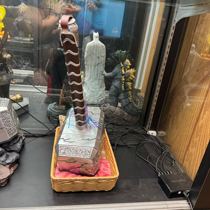 Thor: Love And Thunder Mjolnir Special Edition Master Craft Statue