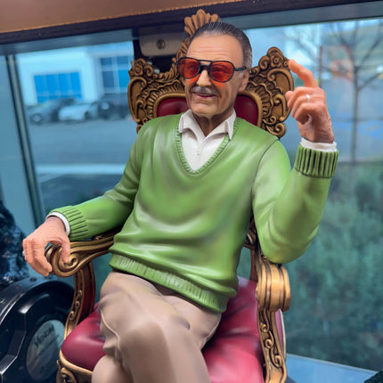 Stan Lee: The King Of Cameos Master Craft Table Top Statue LM Treasures - MC