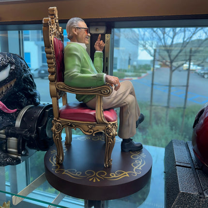 Stan Lee: The King Of Cameos Master Craft Table Top Statue LM Treasures - MC